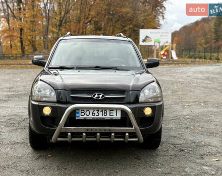 Хендай Туксон 2006 у Тернополі на Automoto.ua Чорний Хендай Туксон, об'ємом двигуна 1.99 л та пробігом 240 тис. км за 7600 $, фото 2 на Automoto.ua
