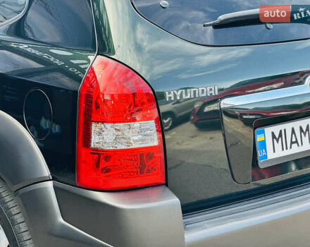 Черный Хендай Туксон, объемом двигателя 0 л и пробегом 202 тыс. км за 8200 $, фото 14 на Automoto.ua