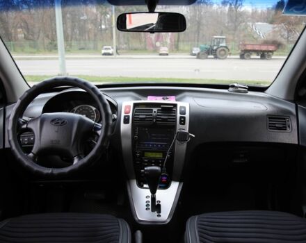 Черный Хендай Туксон, объемом двигателя 2.7 л и пробегом 217 тыс. км за 8600 $, фото 12 на Automoto.ua