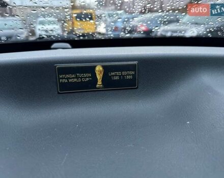 Чорний Хендай Туксон, об'ємом двигуна 2 л та пробігом 167 тис. км за 7950 $, фото 19 на Automoto.ua