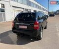 Чорний Хендай Туксон, об'ємом двигуна 2 л та пробігом 230 тис. км за 7300 $, фото 3 на Automoto.ua