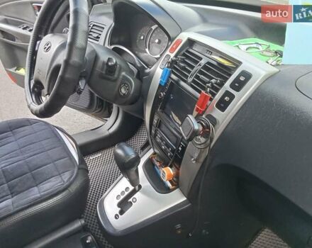 Хендай Туксон 2006 в Харькове на Automoto.ua Черный Хендай Туксон, объемом двигателя 2.7 л и пробегом 210 тыс. км за 8500 $, фото 12 на Automoto.ua