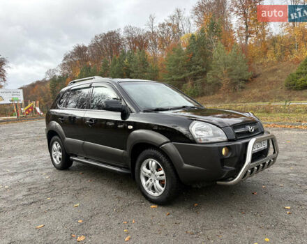 Хендай Туксон 2006 у Тернополі на Automoto.ua Чорний Хендай Туксон, об'ємом двигуна 1.99 л та пробігом 240 тис. км за 7600 $, фото 9 на Automoto.ua