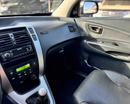 Чорний Хендай Туксон, об'ємом двигуна 2 л та пробігом 207 тис. км за 8000 $, фото 12 на Automoto.ua