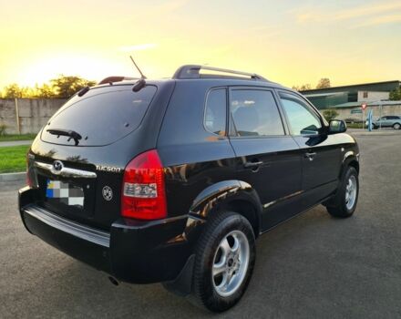 Черный Хендай Туксон, объемом двигателя 0 л и пробегом 277 тыс. км за 8400 $, фото 4 на Automoto.ua