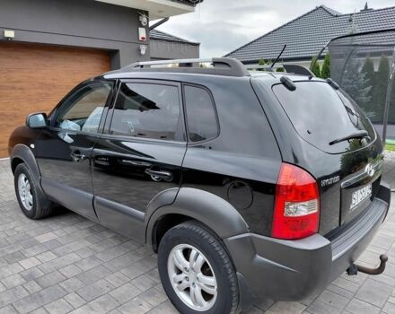 Черный Хендай Туксон, объемом двигателя 2 л и пробегом 233 тыс. км за 7000 $, фото 9 на Automoto.ua