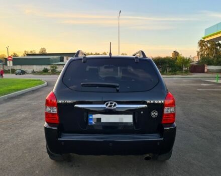 Черный Хендай Туксон, объемом двигателя 0 л и пробегом 277 тыс. км за 8400 $, фото 5 на Automoto.ua