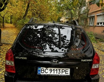 Черный Хендай Туксон, объемом двигателя 2 л и пробегом 240 тыс. км за 5600 $, фото 2 на Automoto.ua