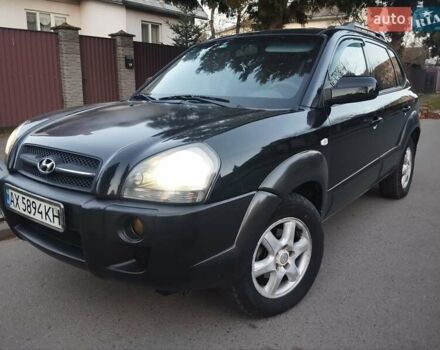 Чорний Хендай Туксон, об'ємом двигуна 1.99 л та пробігом 239 тис. км за 6990 $, фото 3 на Automoto.ua