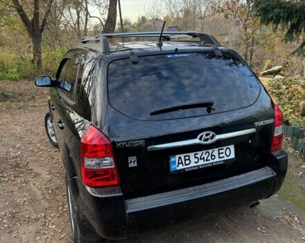 Черный Хендай Туксон, объемом двигателя 2 л и пробегом 210 тыс. км за 7200 $, фото 4 на Automoto.ua