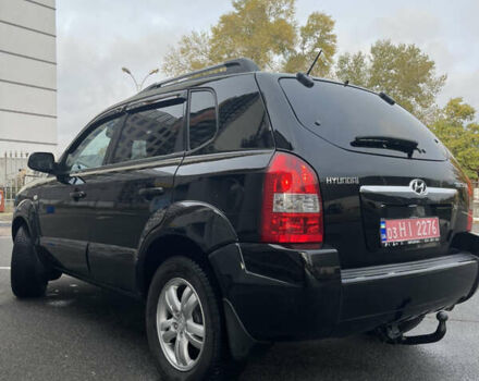 Черный Хендай Туксон, объемом двигателя 2 л и пробегом 194 тыс. км за 7250 $, фото 3 на Automoto.ua