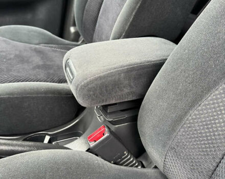 Черный Хендай Туксон, объемом двигателя 2 л и пробегом 201 тыс. км за 7750 $, фото 41 на Automoto.ua