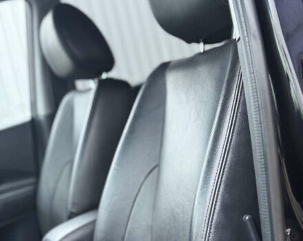 Черный Хендай Туксон, объемом двигателя 1.98 л и пробегом 231 тыс. км за 7750 $, фото 28 на Automoto.ua