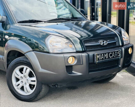 Черный Хендай Туксон, объемом двигателя 0 л и пробегом 202 тыс. км за 8400 $, фото 10 на Automoto.ua