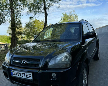 Чорний Хендай Туксон, об'ємом двигуна 1.98 л та пробігом 285 тис. км за 7300 $, фото 2 на Automoto.ua