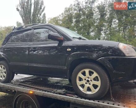 Черный Хендай Туксон, объемом двигателя 2 л и пробегом 151 тыс. км за 3500 $, фото 11 на Automoto.ua