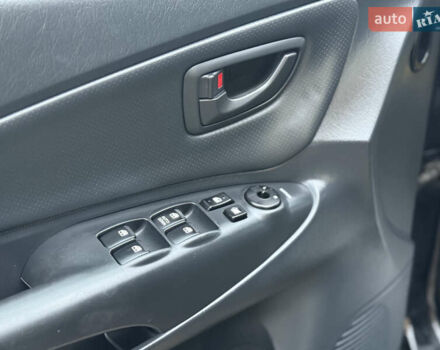 Черный Хендай Туксон, объемом двигателя 1.98 л и пробегом 231 тыс. км за 7750 $, фото 29 на Automoto.ua