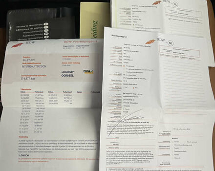 Черный Хендай Туксон, объемом двигателя 2 л и пробегом 216 тыс. км за 7500 $, фото 43 на Automoto.ua