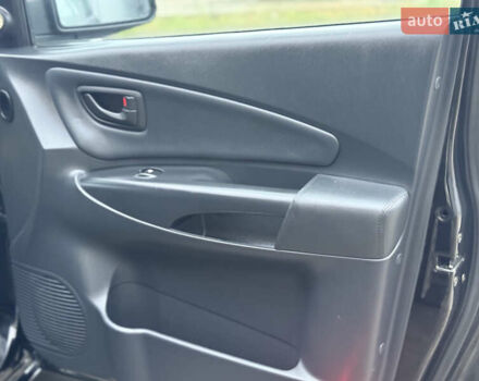 Черный Хендай Туксон, объемом двигателя 1.98 л и пробегом 231 тыс. км за 7750 $, фото 22 на Automoto.ua