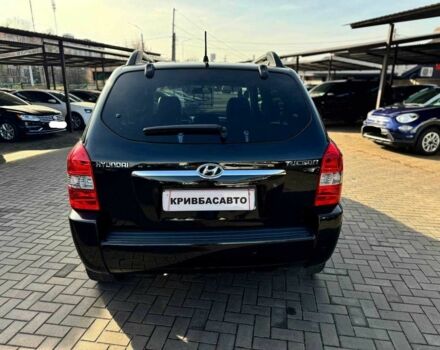 Чорний Хендай Туксон, об'ємом двигуна 2 л та пробігом 207 тис. км за 8000 $, фото 6 на Automoto.ua