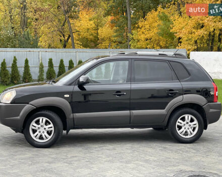 Черный Хендай Туксон, объемом двигателя 2 л и пробегом 216 тыс. км за 7500 $, фото 3 на Automoto.ua