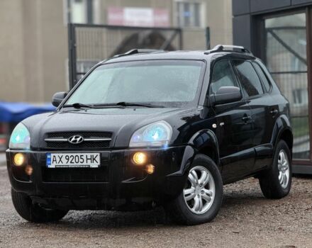 Черный Хендай Туксон, объемом двигателя 2 л и пробегом 263 тыс. км за 7950 $, фото 5 на Automoto.ua