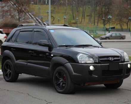 Черный Хендай Туксон, объемом двигателя 2.7 л и пробегом 217 тыс. км за 8600 $, фото 2 на Automoto.ua