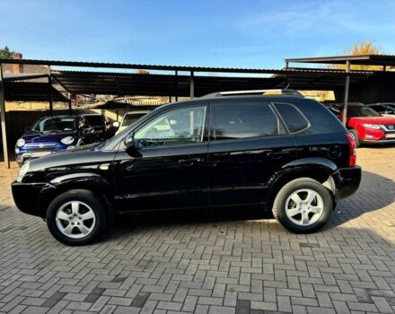 Чорний Хендай Туксон, об'ємом двигуна 2 л та пробігом 207 тис. км за 8000 $, фото 4 на Automoto.ua