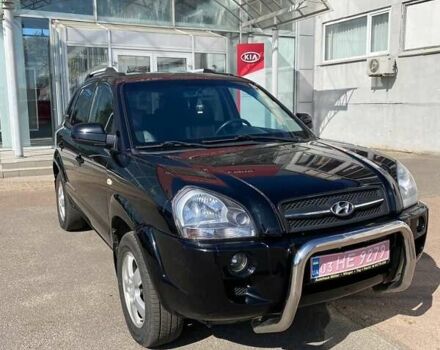 Чорний Хендай Туксон, об'ємом двигуна 2 л та пробігом 230 тис. км за 7300 $, фото 2 на Automoto.ua