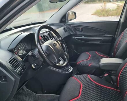 Хендай Туксон 2006 в Шостке на Automoto.ua Черный Хендай Туксон, объемом двигателя 1.98 л и пробегом 280 тыс. км за 8200 $, фото 12 на Automoto.ua