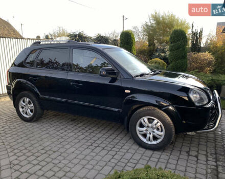 Чорний Хендай Туксон, об'ємом двигуна 1.98 л та пробігом 233 тис. км за 7650 $, фото 2 на Automoto.ua