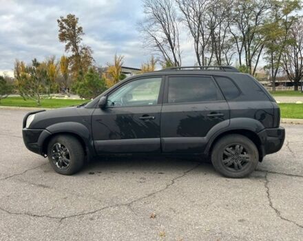Чорний Хендай Туксон, об'ємом двигуна 2 л та пробігом 397 тис. км за 3900 $, фото 1 на Automoto.ua