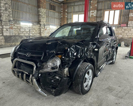 Чорний Хендай Туксон, об'ємом двигуна 2 л та пробігом 252 тис. км за 3000 $, фото 2 на Automoto.ua