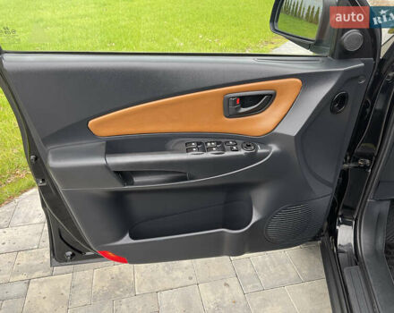 Черный Хендай Туксон, объемом двигателя 2 л и пробегом 216 тыс. км за 7500 $, фото 19 на Automoto.ua