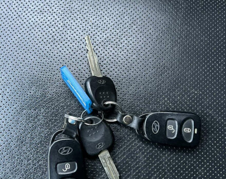 Чорний Хендай Туксон, об'ємом двигуна 1.98 л та пробігом 170 тис. км за 6999 $, фото 63 на Automoto.ua