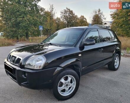 Хендай Туксон 2006 в Шостке на Automoto.ua Черный Хендай Туксон, объемом двигателя 1.98 л и пробегом 280 тыс. км за 8200 $, фото 1 на Automoto.ua