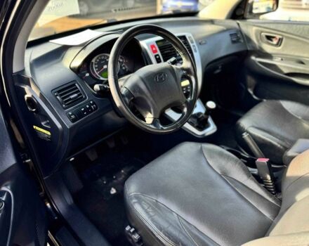 Чорний Хендай Туксон, об'ємом двигуна 2 л та пробігом 207 тис. км за 8000 $, фото 11 на Automoto.ua