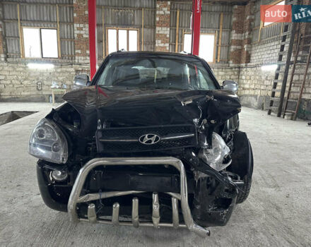 Чорний Хендай Туксон, об'ємом двигуна 2 л та пробігом 252 тис. км за 3000 $, фото 1 на Automoto.ua