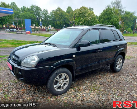 Чорний Хендай Туксон, об'ємом двигуна 2 л та пробігом 130 тис. км за 7200 $, фото 2 на Automoto.ua