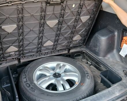 Черный Хендай Туксон, объемом двигателя 2 л и пробегом 180 тыс. км за 7600 $, фото 2 на Automoto.ua