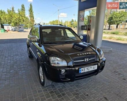 Чорний Хендай Туксон, об'ємом двигуна 1.98 л та пробігом 226 тис. км за 8800 $, фото 3 на Automoto.ua