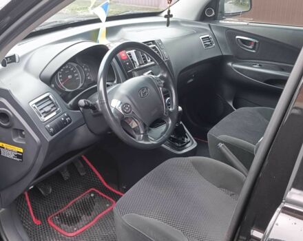 Черный Хендай Туксон, объемом двигателя 2 л и пробегом 124 тыс. км за 7200 $, фото 3 на Automoto.ua