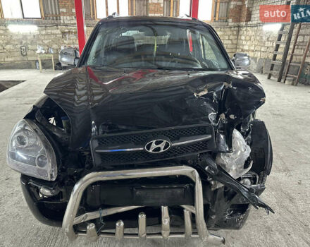 Чорний Хендай Туксон, об'ємом двигуна 2 л та пробігом 252 тис. км за 3000 $, фото 49 на Automoto.ua