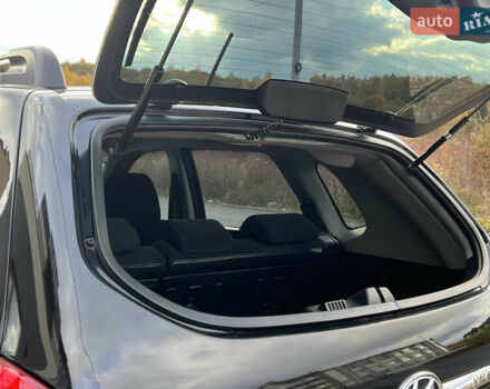 Хендай Туксон 2006 у Тернополі на Automoto.ua Чорний Хендай Туксон, об'ємом двигуна 2 л та пробігом 240 тис. км за 6699 $, фото 36 на Automoto.ua