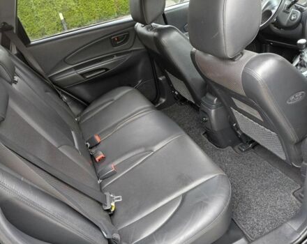 Хендай Туксон 2006 в Житомире на Automoto.ua Черный Хендай Туксон, объемом двигателя 2 л и пробегом 233 тыс. км за 6400 $, фото 18 на Automoto.ua