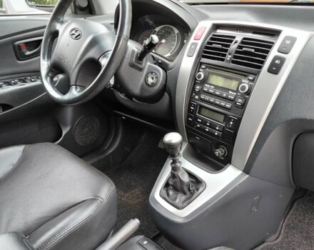 Хендай Туксон 2006 в Житомире на Automoto.ua Черный Хендай Туксон, объемом двигателя 2 л и пробегом 233 тыс. км за 6400 $, фото 17 на Automoto.ua