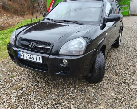 Чорний Хендай Туксон, об'ємом двигуна 2 л та пробігом 271 тис. км за 6599 $, фото 2 на Automoto.ua