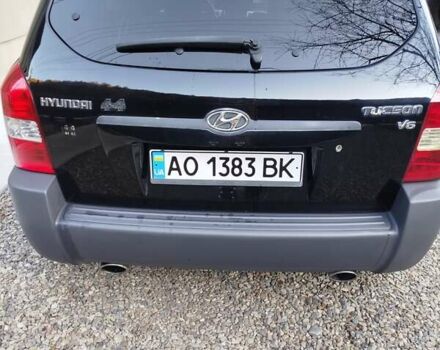 Черный Хендай Туксон, объемом двигателя 2.7 л и пробегом 290 тыс. км за 7300 $, фото 5 на Automoto.ua