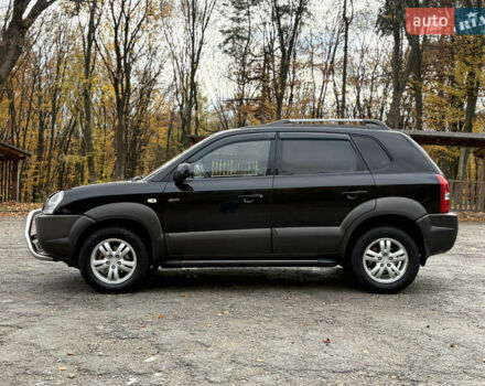 Хендай Туксон 2006 у Тернополі на Automoto.ua Чорний Хендай Туксон, об'ємом двигуна 1.99 л та пробігом 240 тис. км за 7600 $, фото 3 на Automoto.ua