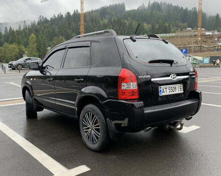 Черный Хендай Туксон, объемом двигателя 2 л и пробегом 277 тыс. км за 7900 $, фото 2 на Automoto.ua